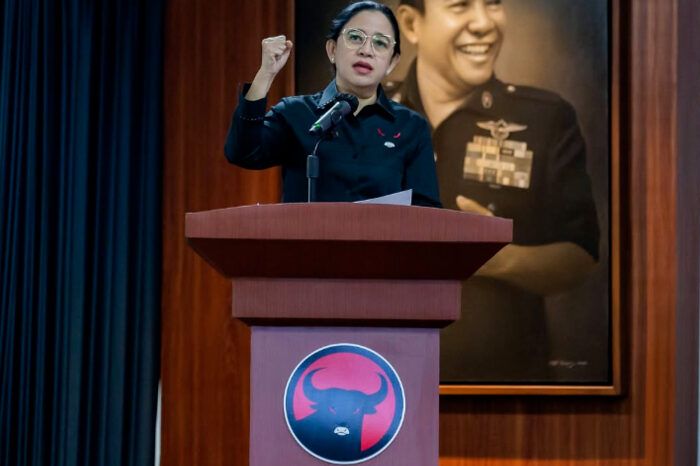 Puan Maharani menanggapi tegas isu judi online yang menyeret PDIP, dan meminta Menteri Koperasi Budi Arie untuk memberikan klarifikasi resmi di hadapan publik.
