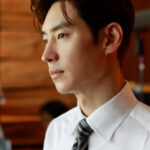 Lee Je-hoon siap kembali beraksi sebagai Kim Do-gi dalam musim ketiga Taxi Driver yang bakal hadir secara global akhir 2025.