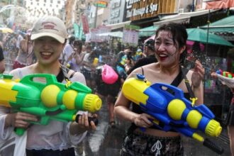 Songkran 2025 Diduga Pemicu Lonjakan Kasus Covid-19 di Thailand