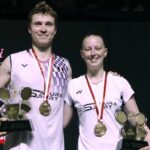 Thom Gicquel/Delphine Delrue rayakan gelar juara Indonesia Open 2025 setelah kalahkan unggulan Thailand dalam duel ganda campuran Super 1000.