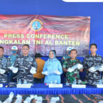 Benur lobster senilai Rp29 miliar yang digagalkan TNI AL di Pelabuhan Merak, Cilegon, disiapkan untuk dilepasliarkan kembali ke laut.