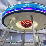 IHSG ditutup menguat 0,44% pada awal pekan, Senin (30/6), berkat dorongan saham BBCA, BRPT, hingga CUAN yang mencatat lonjakan signifikan.