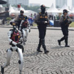 Robot-robot canggih siap tampil dalam HUT Bhayangkara ke-79 di Monas, Jakarta, 1 Juli 2025. (Foto: Humas Polri)