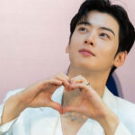 Cha Eun Woo tampil memukau dalam konser THE ROYAL yang digelar menjelang keberangkatannya menjalani wajib militer.