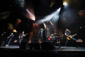 Band rock legendaris asal Amerika, My Chemical Romance, siap mengguncang Jakarta dalam Hammersonic 2026 bertajuk Decade of Dominion. Gerard Way dan personel lainnya dijadwalkan tampil pada 3 Mei sebagai bagian dari tur Asia Tenggara.