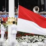 Masyarakat Indonesia diimbau memasang bendera merah putih selama Agustus 2025 sebagai bagian dari peringatan HUT ke-80 RI.
