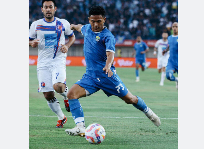 Persib Bandung harus mengakui keunggulan Port FC dengan skor 0-2 dalam pertandingan pembuka Grup B Piala Presiden 2025 yang digelar di Stadion Si Jalak Harupat, Kabupaten Bandung, Minggu malam (6/7/2025).