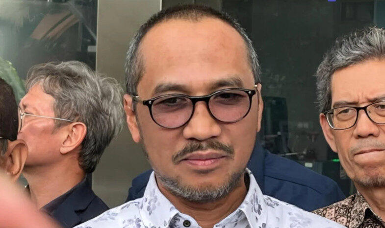 Freddy Alex Damanik diperiksa sebagai saksi pelapor dalam kasus ijazah palsu Jokowi, Kamis (17/7/2025), di Mapolda Metro Jaya. Nama Abraham Samad turut disebut dalam penyelidikan.
