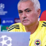 Jose Mourinho resmi didepak Fenerbahce setelah gagal membawa klub Turki itu lolos ke fase grup Liga Champions 2025/2026.