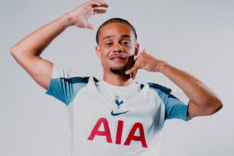 Tottenham Hotspur resmi boyong Xavi Simons dari RB Leipzig senilai 60 juta euro demi memperkuat lini serang musim depan.