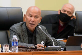 Banggar DPR RI pastikan kebijakan pajak shadow economy tidak menambah beban UMKM, meski masuk dalam arah kebijakan fiskal RAPBN 2026.