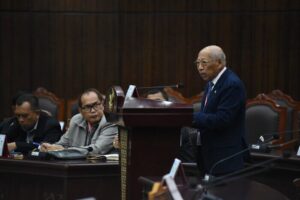 DPR RI bahas uji materiil UU Pendidikan Tinggi dan strategi pemerintah awasi shadow economy.