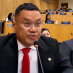 Postingan terbaru Uya Kuya usai rumahnya dijarah dan statusnya di DPR dinonaktifkan PAN jadi sorotan publik.