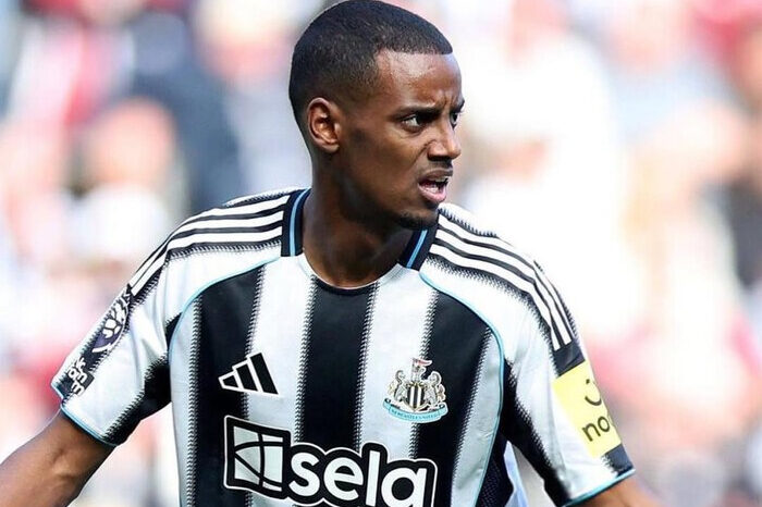 Liverpool dikabarkan pecahkan rekor transfer Liga Inggris dengan mendatangkan Alexander Isak seharga Rp2,8 triliun dari Newcastle United.
