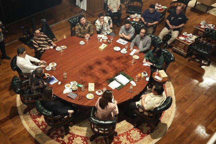 Presiden Prabowo tegaskan ekonomi Indonesia tetap stabil meski diguncang demo ricuh, sebut program prioritas mulai menunjukkan hasil.